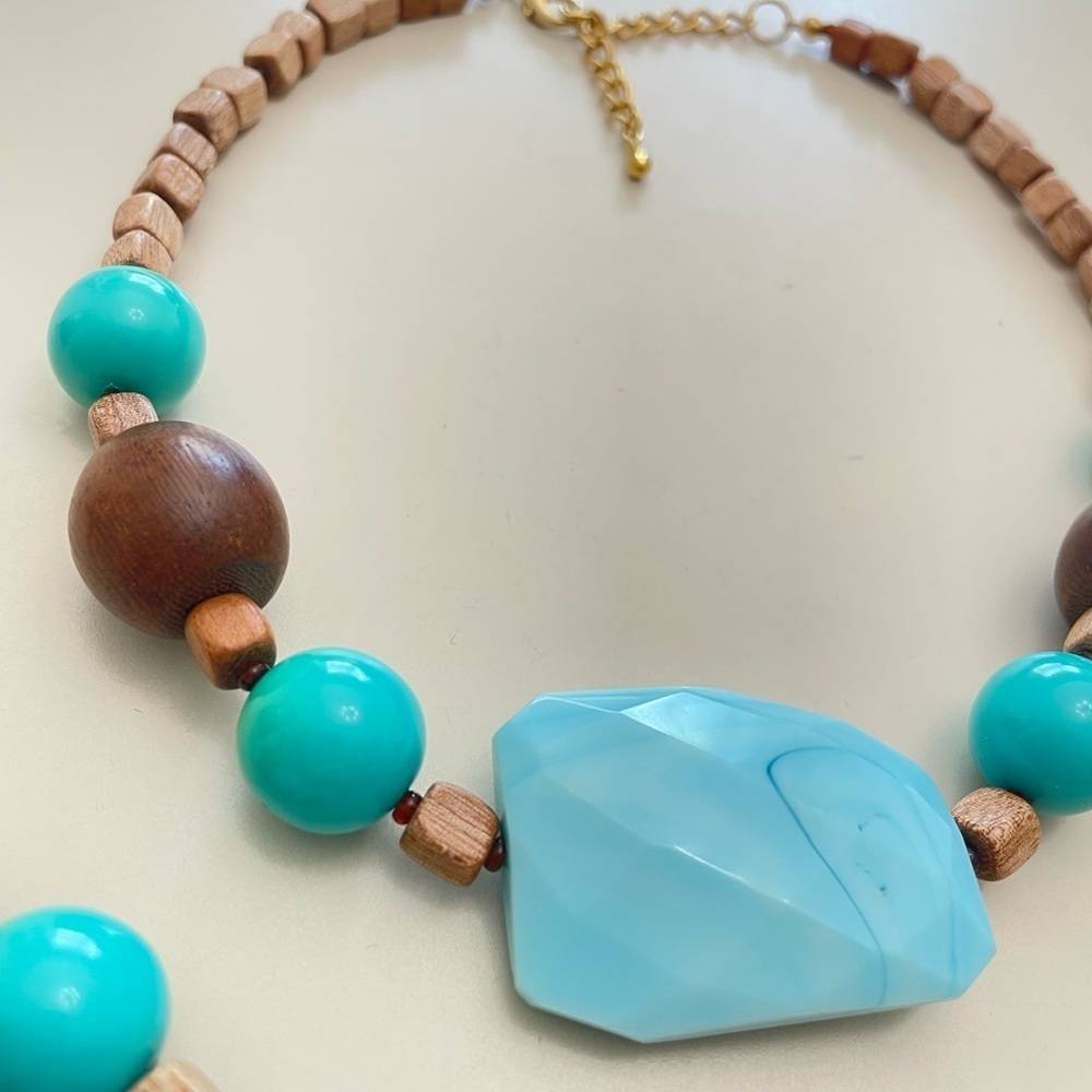 Turquoise and Brown Beaded Necklace and Bracelet Set Western Rodeo Festival - Picture 3 of 5